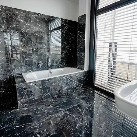 Appartement Stralau360 - Exclusive Penthouse With Sauna & Panoramic Rooftop *